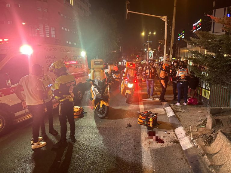 רמת גן: הולכת רגל נהרגה מפגיעת רכב ברחוב ז׳בוטינסקי