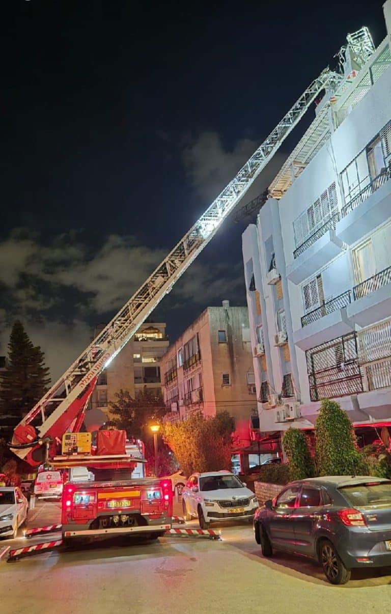 חילוץ מורכב בליל כיפור ברחוב רכסים ברמת גן