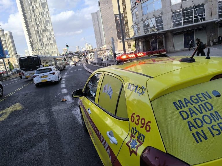 תאונה בצומת עילית הבוקר, רוכבת קורקינט חשמלי פונתה במצב בינוני לאחר שנפגעה בתאונה