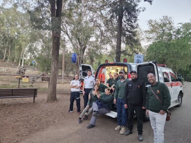 מצילים חיים בלב הטבע: מד״א והספארי רמת גן בשיתוף פעולה יחודי