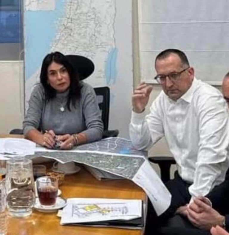 ראש העיר רן קוניק ניפגש בשבוע האחרון עם שרת התחבורה מירי רגב – לדון יחד לקראת תחילת עבודות המטרו בגבעתיים