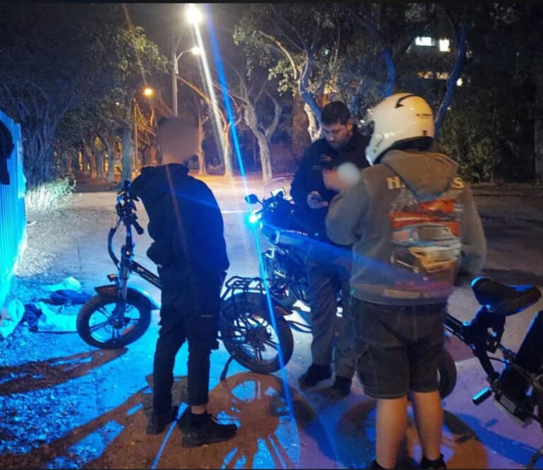 מבצע אכיפה רחב היקף נגד תופעת הרכיבה המסוכנת על מדרכות ובגינות הציבוריות ברחבי העיר