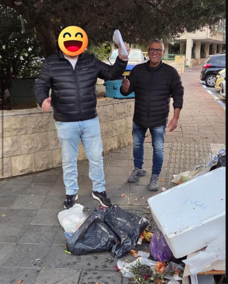 80 אלף שקל בדרך לאשפה ניצלו ברגע האחרון ע״י עובד עיריית רמת גן שרון דישלו (ביסלי)
