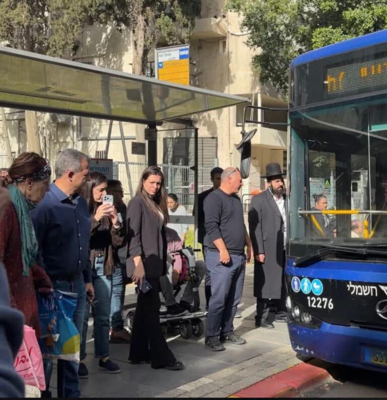 מהפכה ברמת גן על גלגלים :האוטובוס החכם הראשון  בישראל לאנשים עם מוגבליות