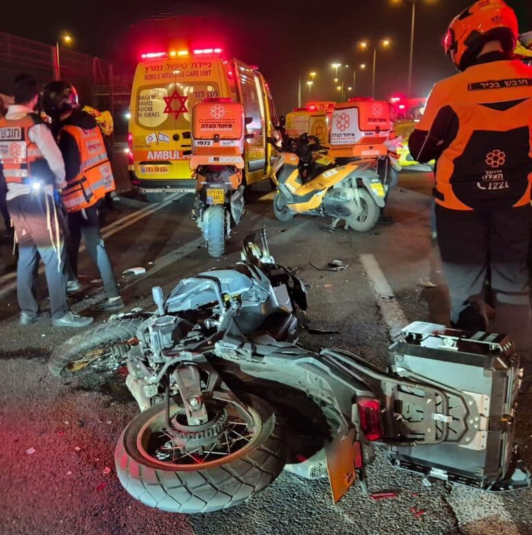 מחלף בר אילן : רוכב אופנוע נפצע אנוש בתאונת דרכים הלילה