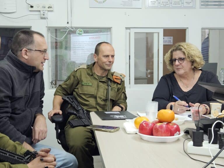 מפקד פיקוד העורף שי קלפר בביקור בגבעתיים : ״עיריית גבעתיים פועלת במהירות,ביעילות ובמסירות״